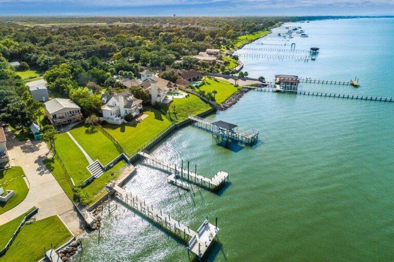 Bacliff Texas piers